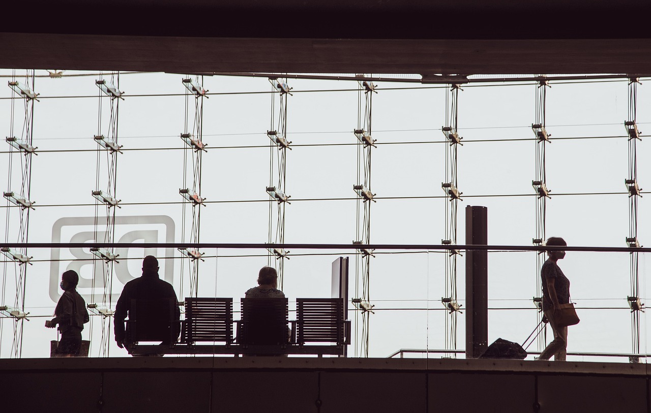 ilustasi stasiun kereta api (pixabay)
